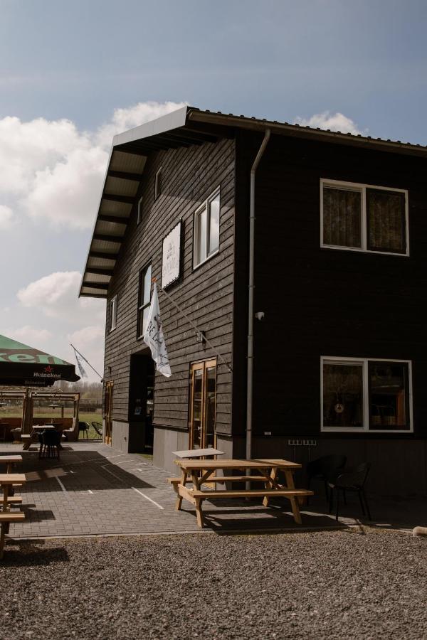 De La Rue Vakantiesuites Sleeuwijk Экстерьер фото