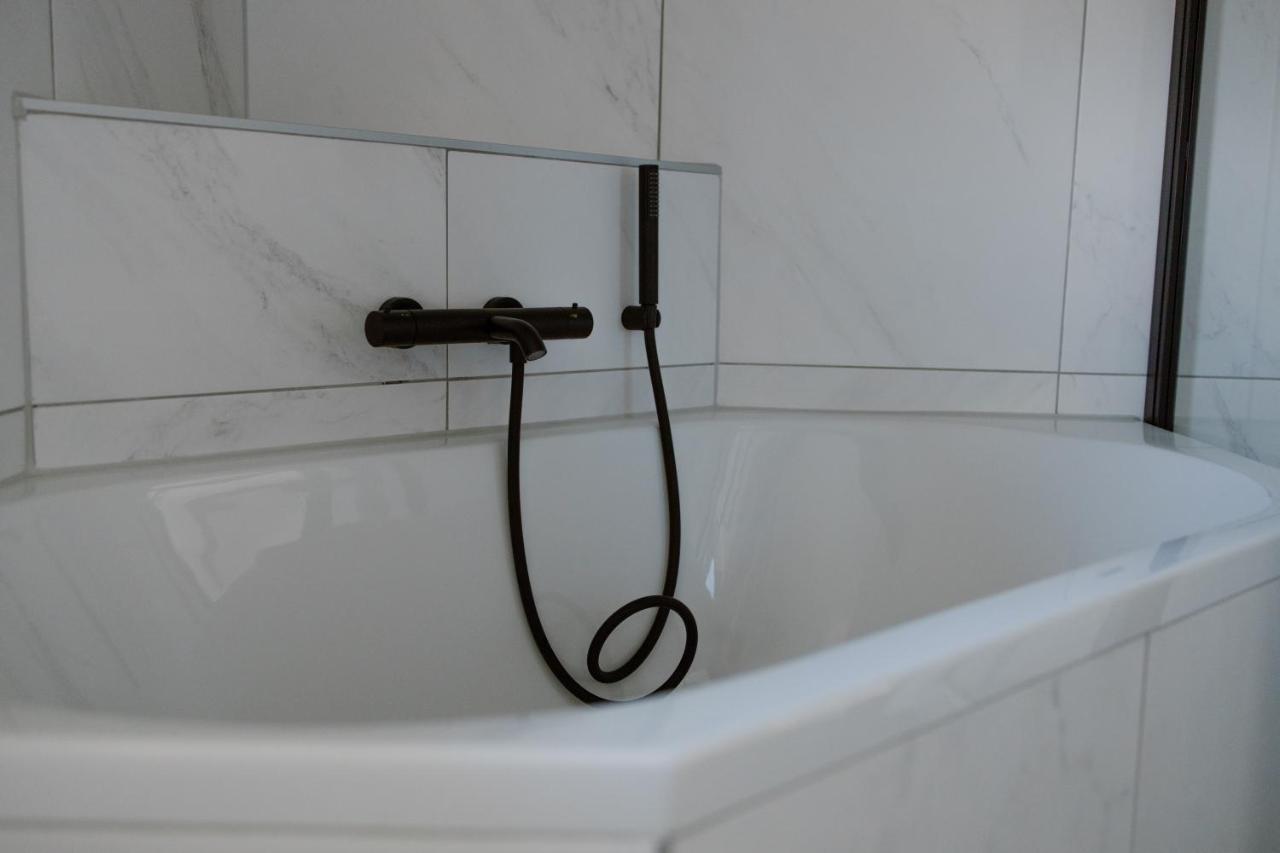 De La Rue Vakantiesuites Sleeuwijk Экстерьер фото