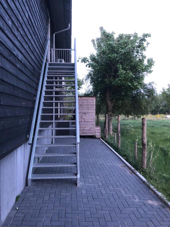 De La Rue Vakantiesuites Sleeuwijk Экстерьер фото